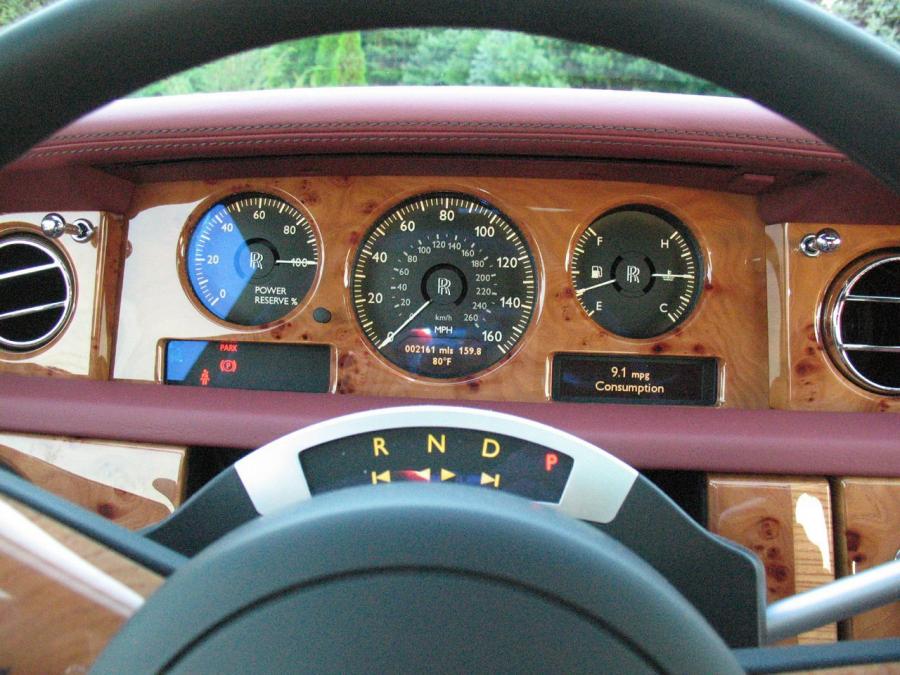  Rolls-Royce Phantom 2007 года  (фото 36 из 102)